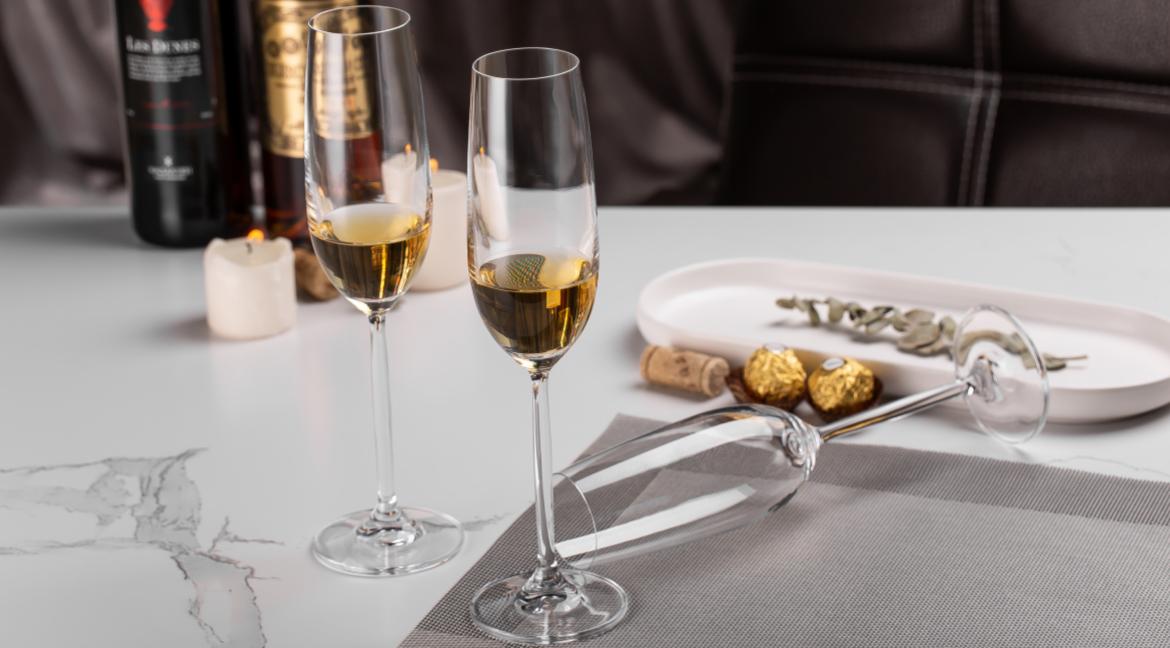 Champagne glass