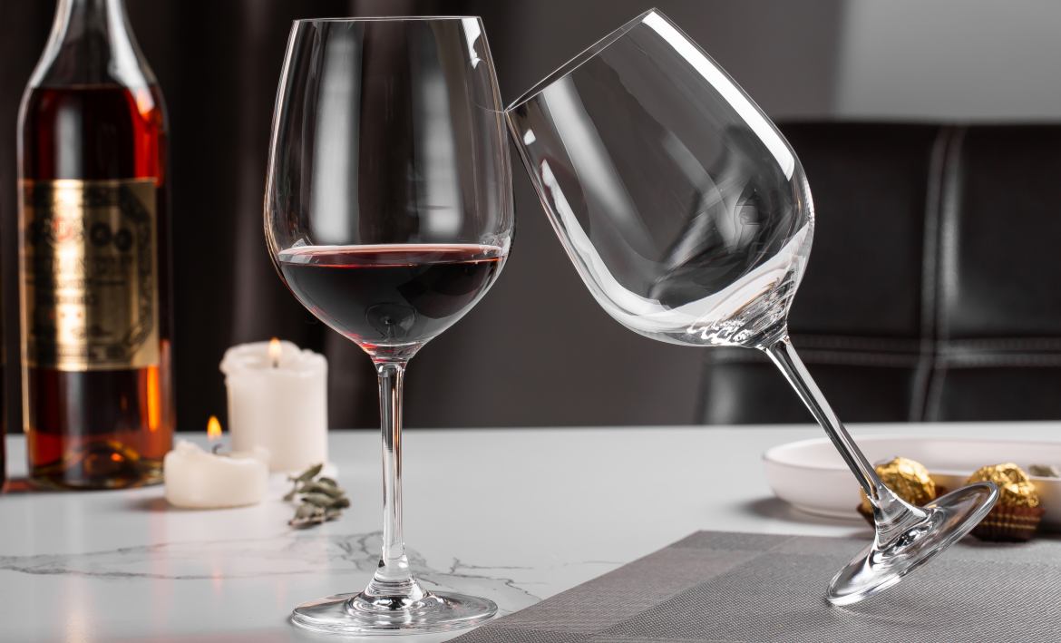 Bordeaux red wine glass