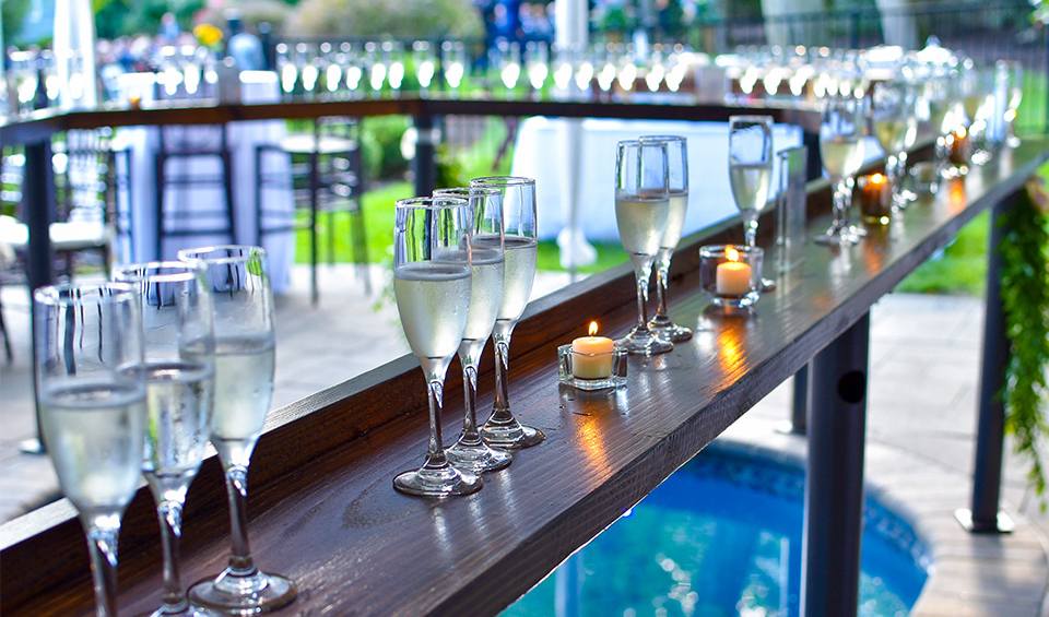 Elegant crystal wine glasses for weddings