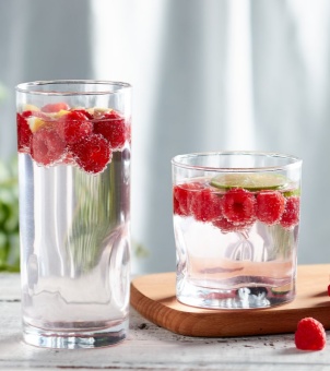 clear beverage glass with reinforced base suitable for daily commercial use
