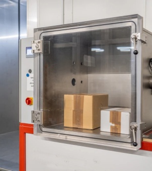 Xinghuo glass simulated transportation test is used to test the safety of packaging during transportation.
