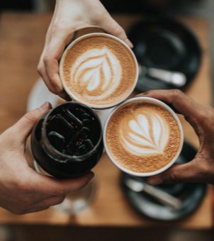 Caf&eacute;s & Beverage Shops
