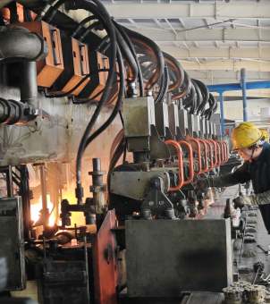 Production line for processing and producing gold-rimmed glass cups
