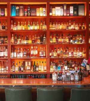 Bars & whiskey lounges