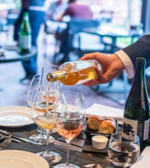 Restaurant beverage service
