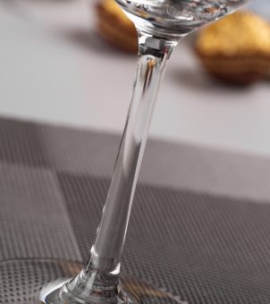 Long stem for temperature control