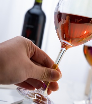 Functional & Ergonomic Tasting Design